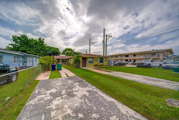 $995,000 | 7358-7360 Southwest 23rd Street, Miami, FL 33155