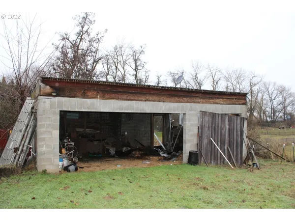 $145,000 | 419 North Water Street, Weston, OR 97886