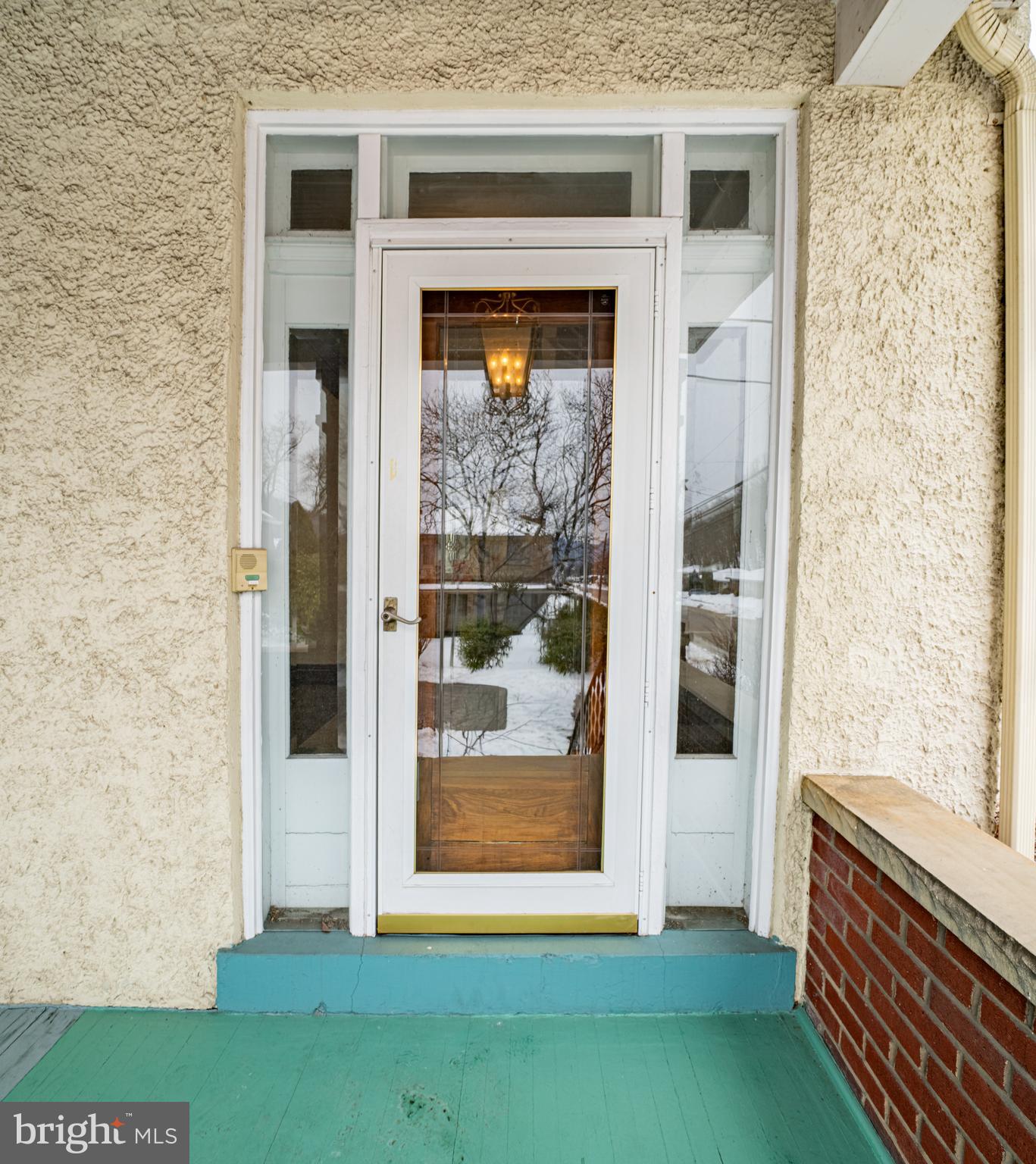 501 Warren Street Cumberland, MD 21502 - Photo 16 of 72 Front Entryway