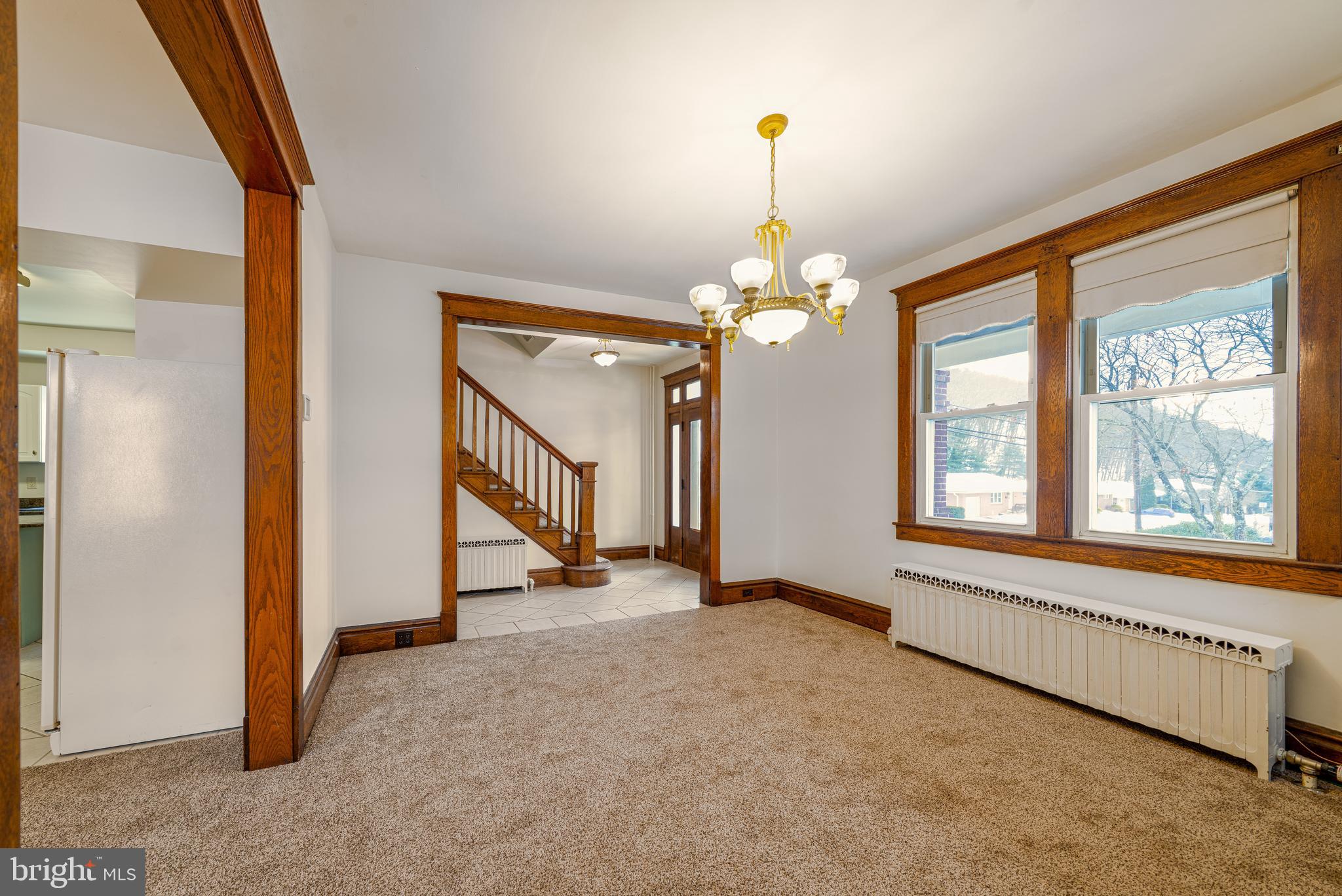 501 Warren Street Cumberland, MD 21502 - Photo 22 of 72 Living Room facing Entryway