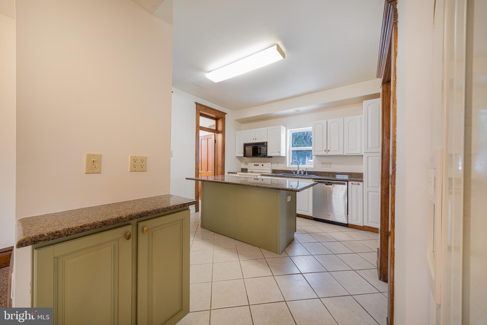 501 Warren Street Cumberland, MD 21502 - Photo 25 of 72 Kitchen