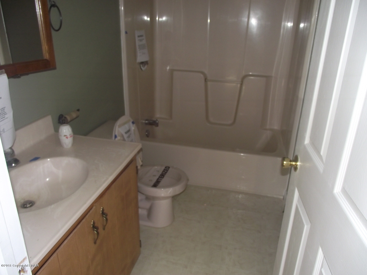 25 Valley Road East Kunkletown, PA 18058 - Photo 4 of 19 Bath