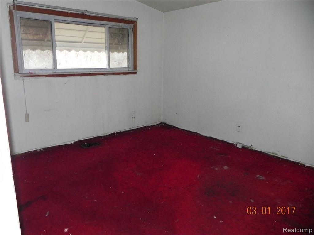 2159 Spring Hill Avenue Inkster, MI 48141 - Photo 9 of 9 DSCN0653.JPG