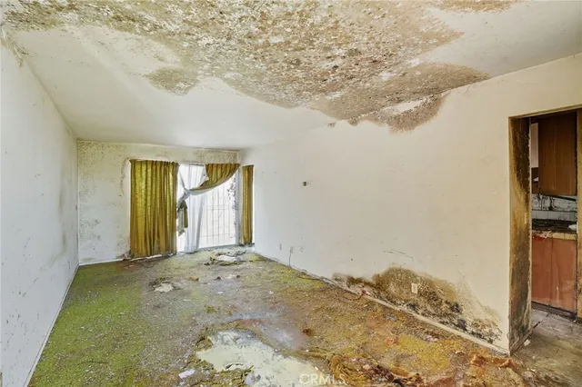 $199,000 | 933 Acosta Plaza, Unit 35, Salinas, CA 93905