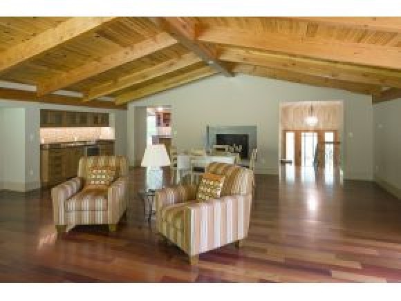 648 Morgan Road Hartford, VT 05059 - Photo 11 of 31 Gallery Image 11