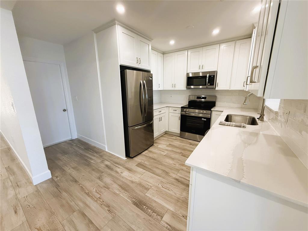 468 20th Avenue Indian Rocks Beach, FL 33785 - Photo 14 of 47