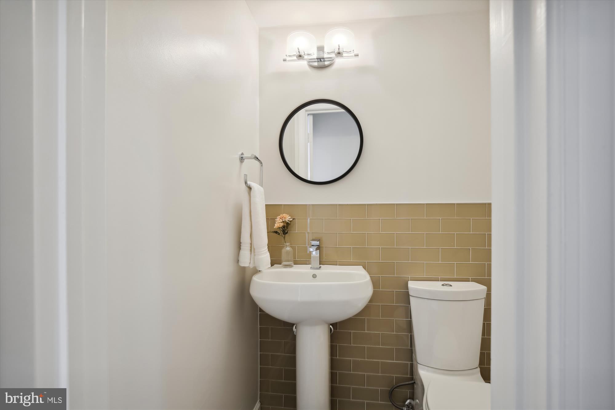 6340 Golf Course Square Alexandria, VA 22307 - Photo 13 of 58 Powder Room on Main Level