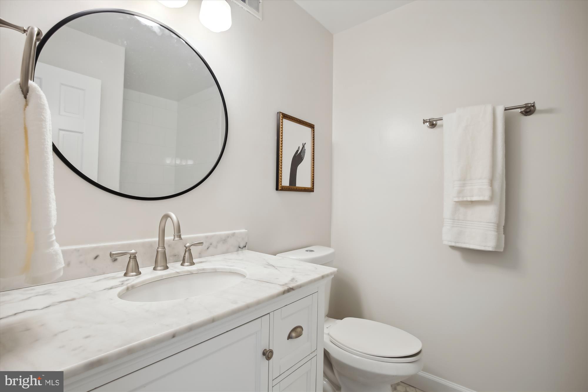 6340 Golf Course Square Alexandria, VA 22307 - Photo 24 of 58 Hallway Full Bath on Upper Level