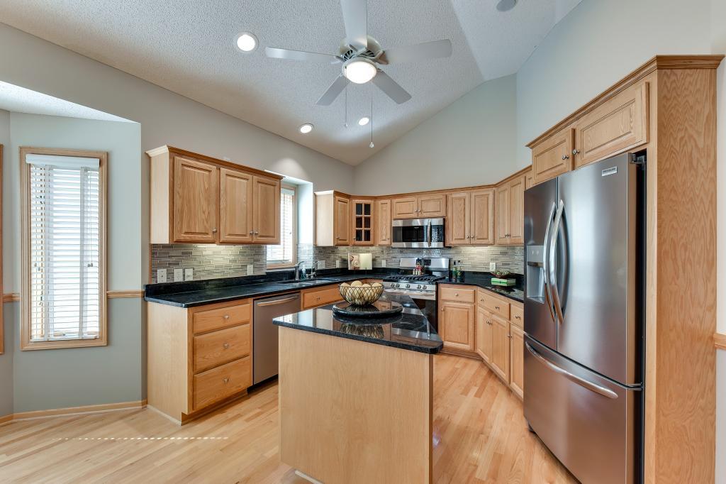 14889 Valley View Road Eden Prairie, MN 55344 - Photo 2 of 25 Gallery Image 2