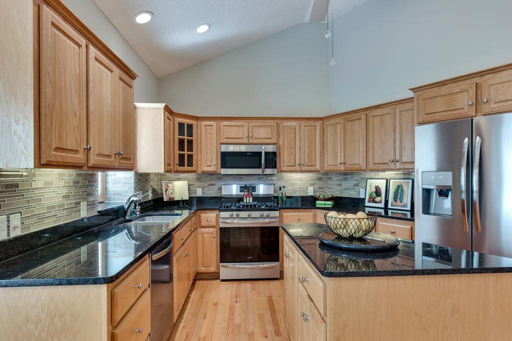 14889 Valley View Road Eden Prairie, MN 55344 - Photo 3 of 25 Gallery Image 3