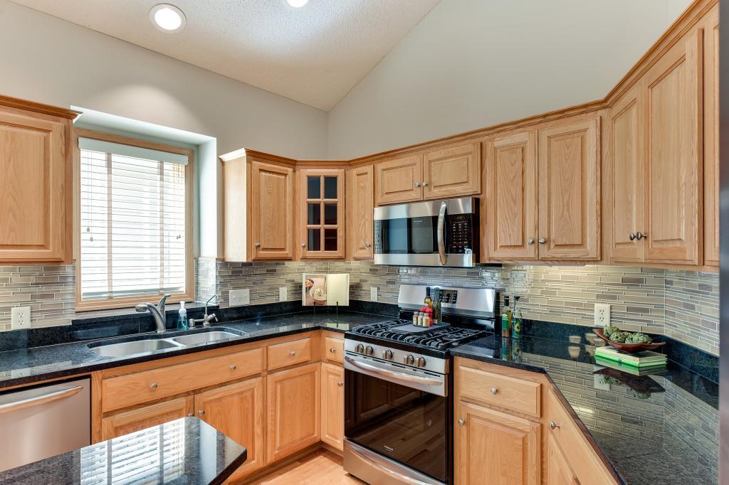14889 Valley View Road Eden Prairie, MN 55344 - Photo 4 of 25 Gallery Image 4