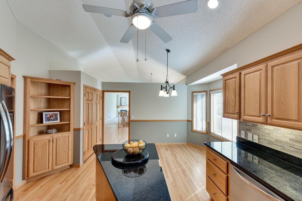 14889 Valley View Road Eden Prairie, MN 55344 - Photo 5 of 25 Gallery Image 5
