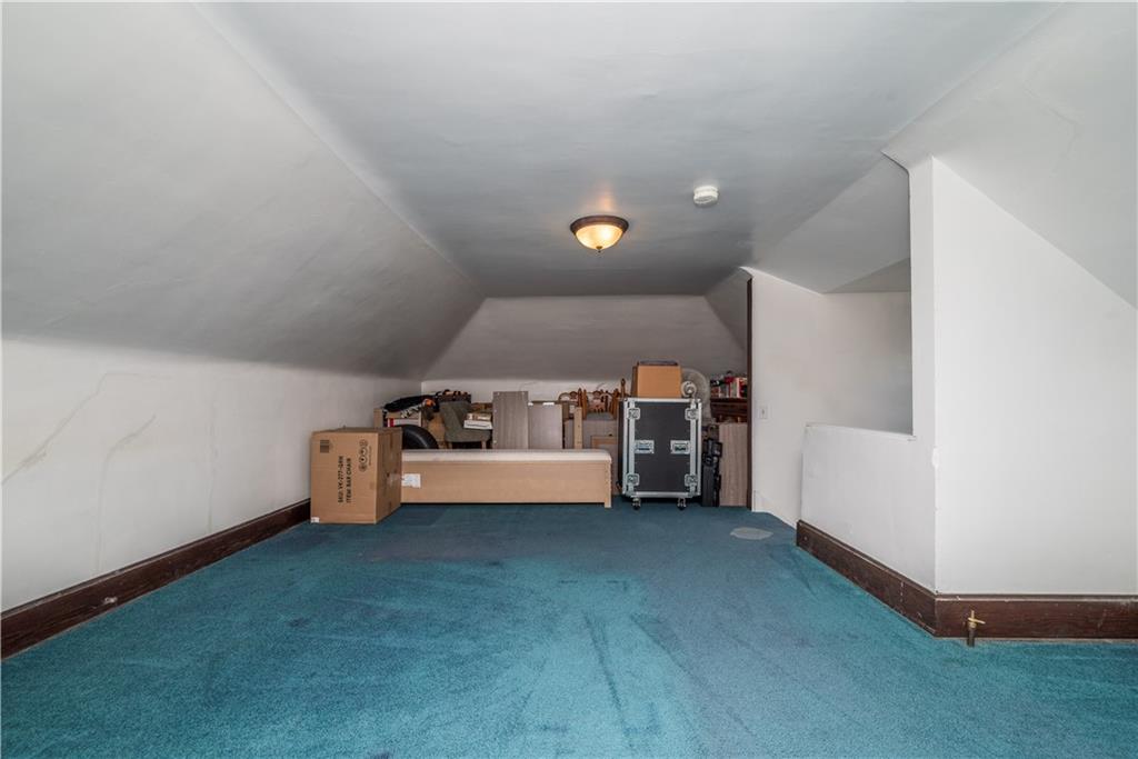 2716 Castlegate Avenue Pittsburgh, PA 15226 - Photo 36 of 50