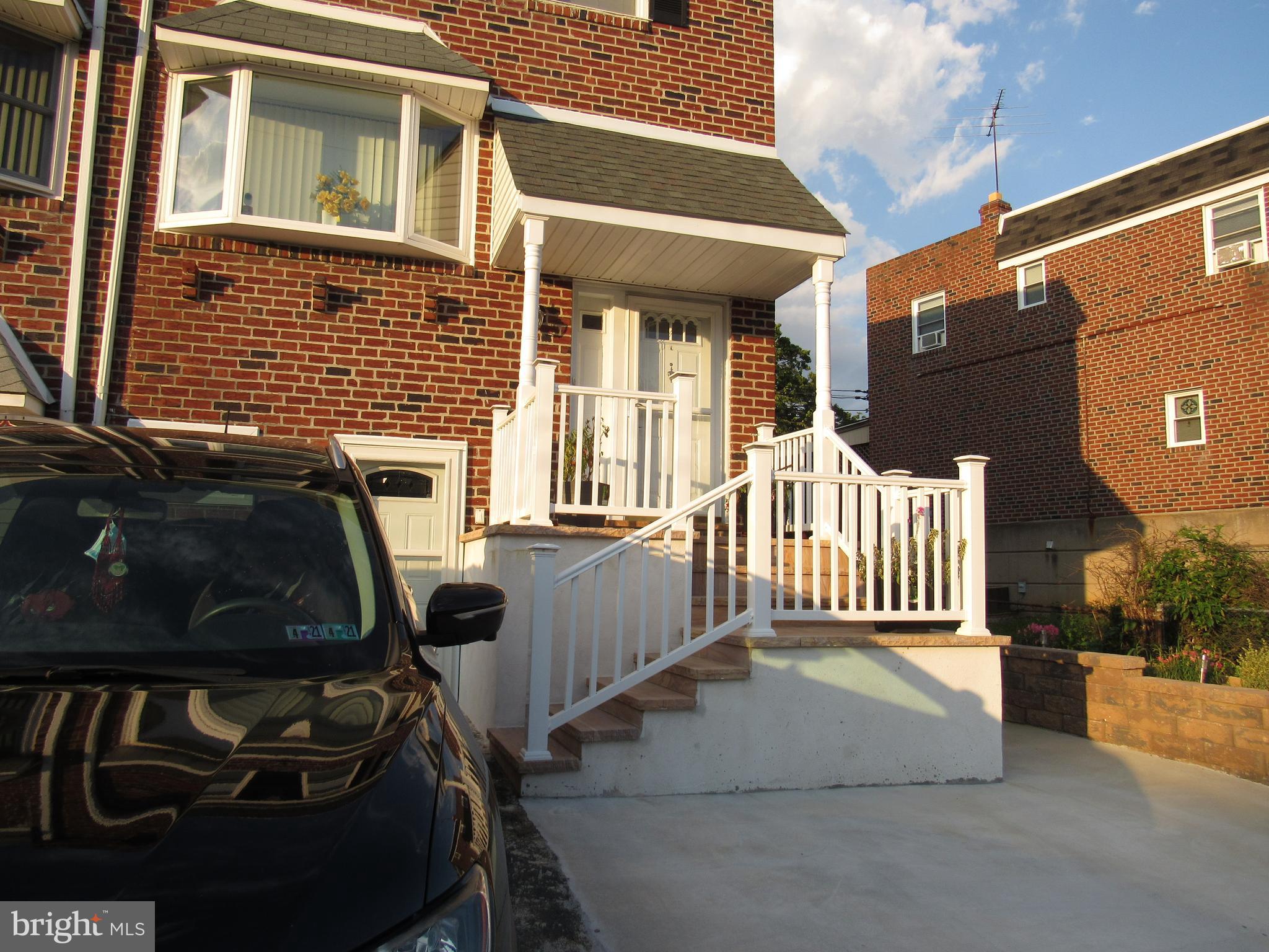 3125 Holly Road Philadelphia, PA 19154 - Photo 2 of 40
