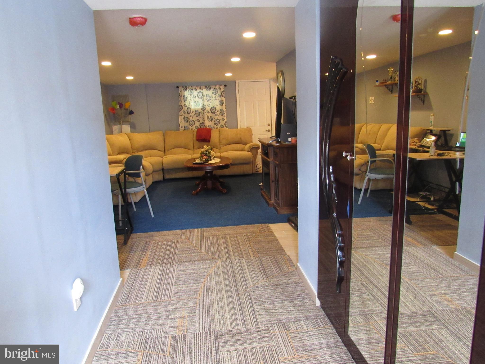 3125 Holly Road Philadelphia, PA 19154 - Photo 29 of 40