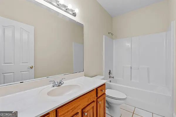 an empty room with a empty space