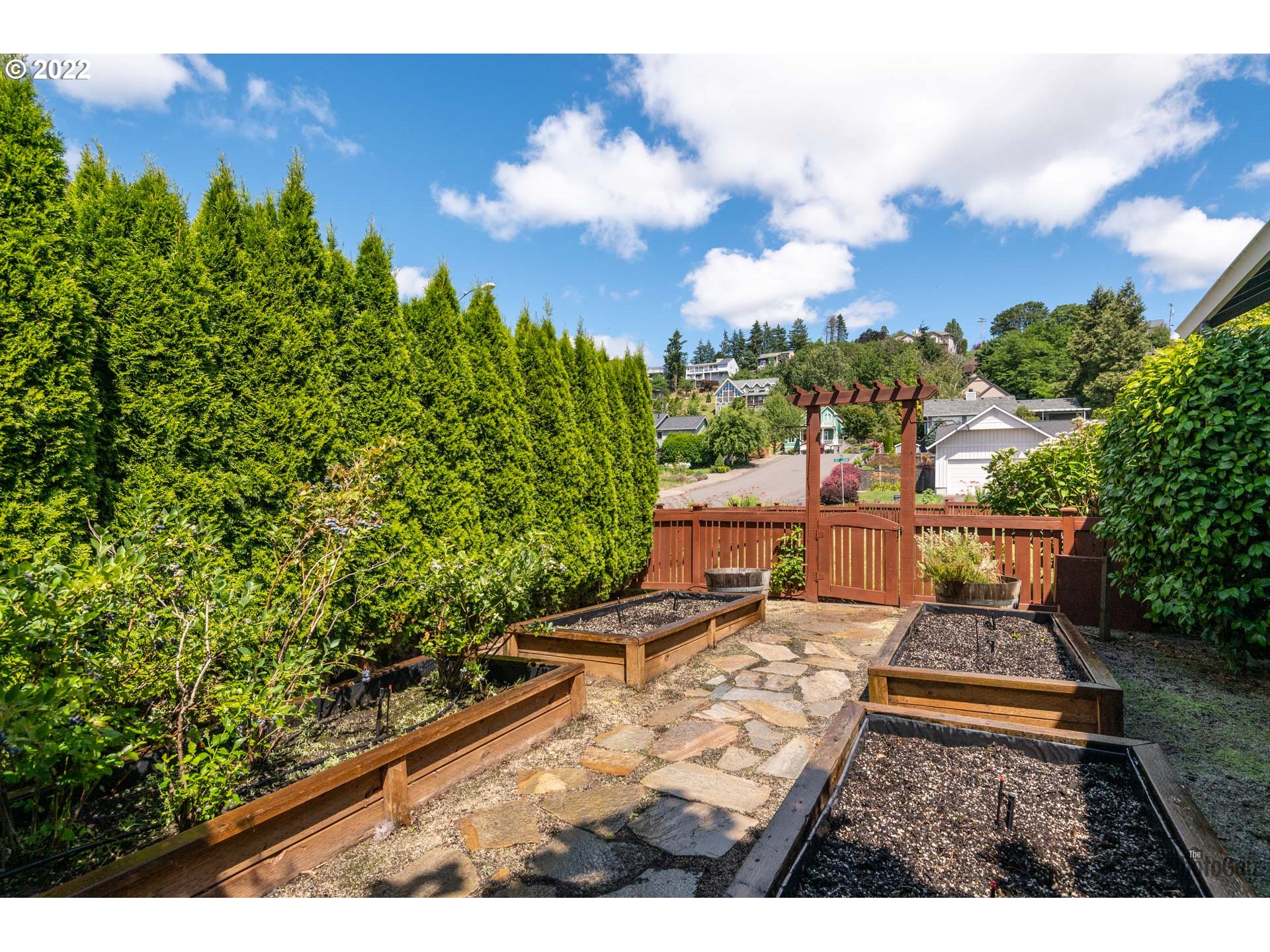 589 Granite Place Springfield, OR 97477 - Photo 25 of 31 view of a terrace with sitting area