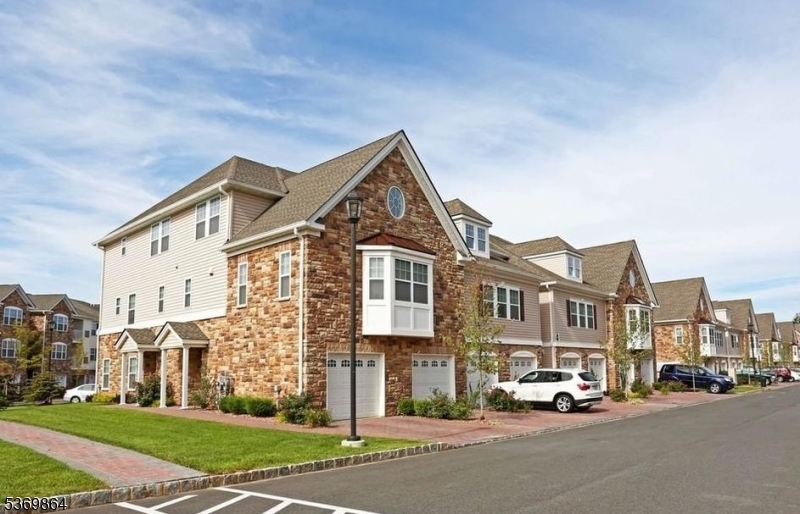 60 Astor Place Springfield, NJ 07081 - Photo 12 of 14