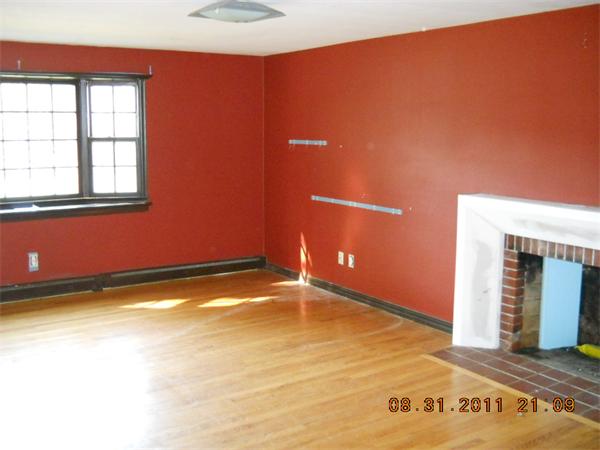 282 Bolton Street Springfield, MA 01119 - Photo 3 of 6