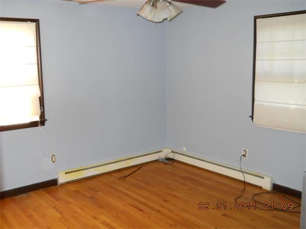 282 Bolton Street Springfield, MA 01119 - Photo 4 of 6