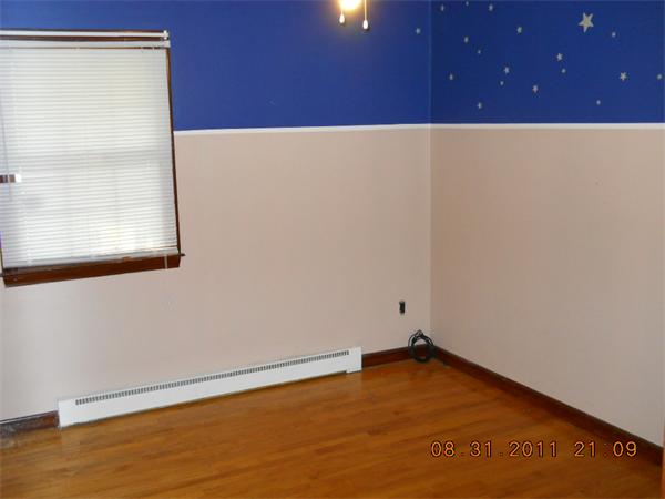 282 Bolton Street Springfield, MA 01119 - Photo 5 of 6