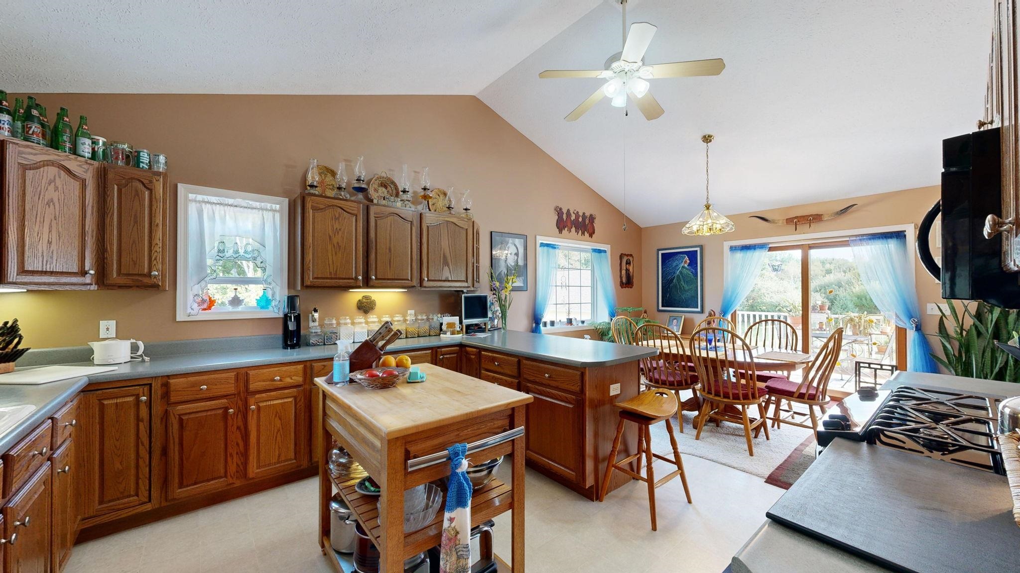 3907 West Wing Road Mount Pleasant, MI 48858 - Photo 12 of 57