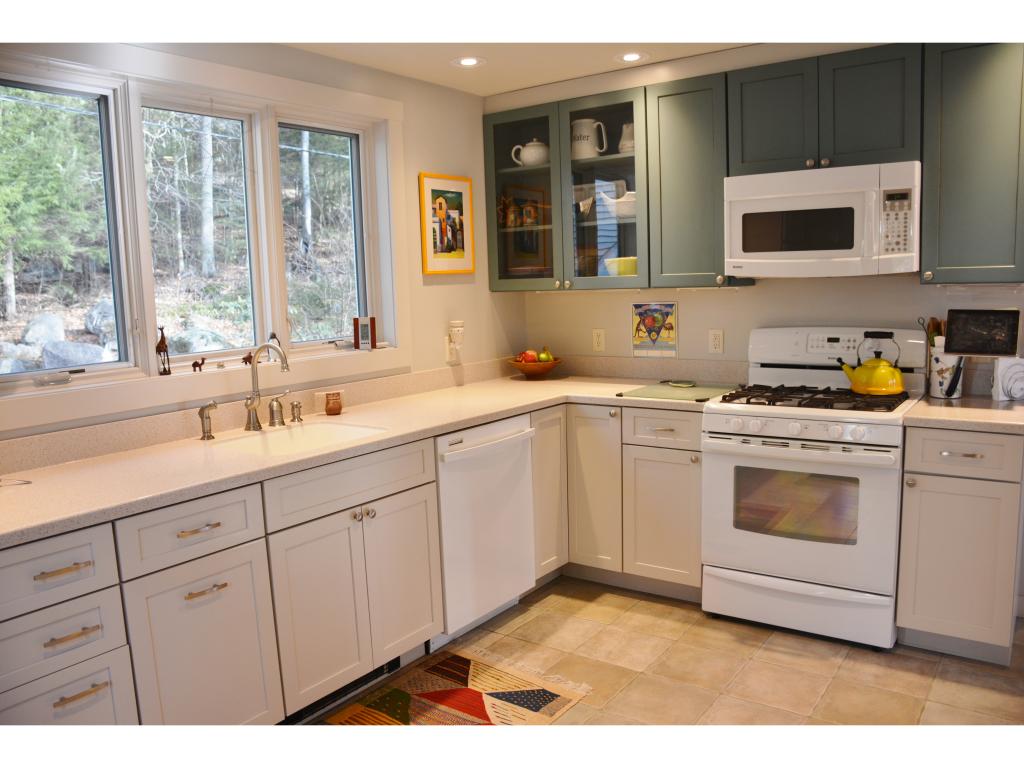 632 Goose Pond Road Canaan, NH 03741 - Photo 4 of 31 Gallery Image 4