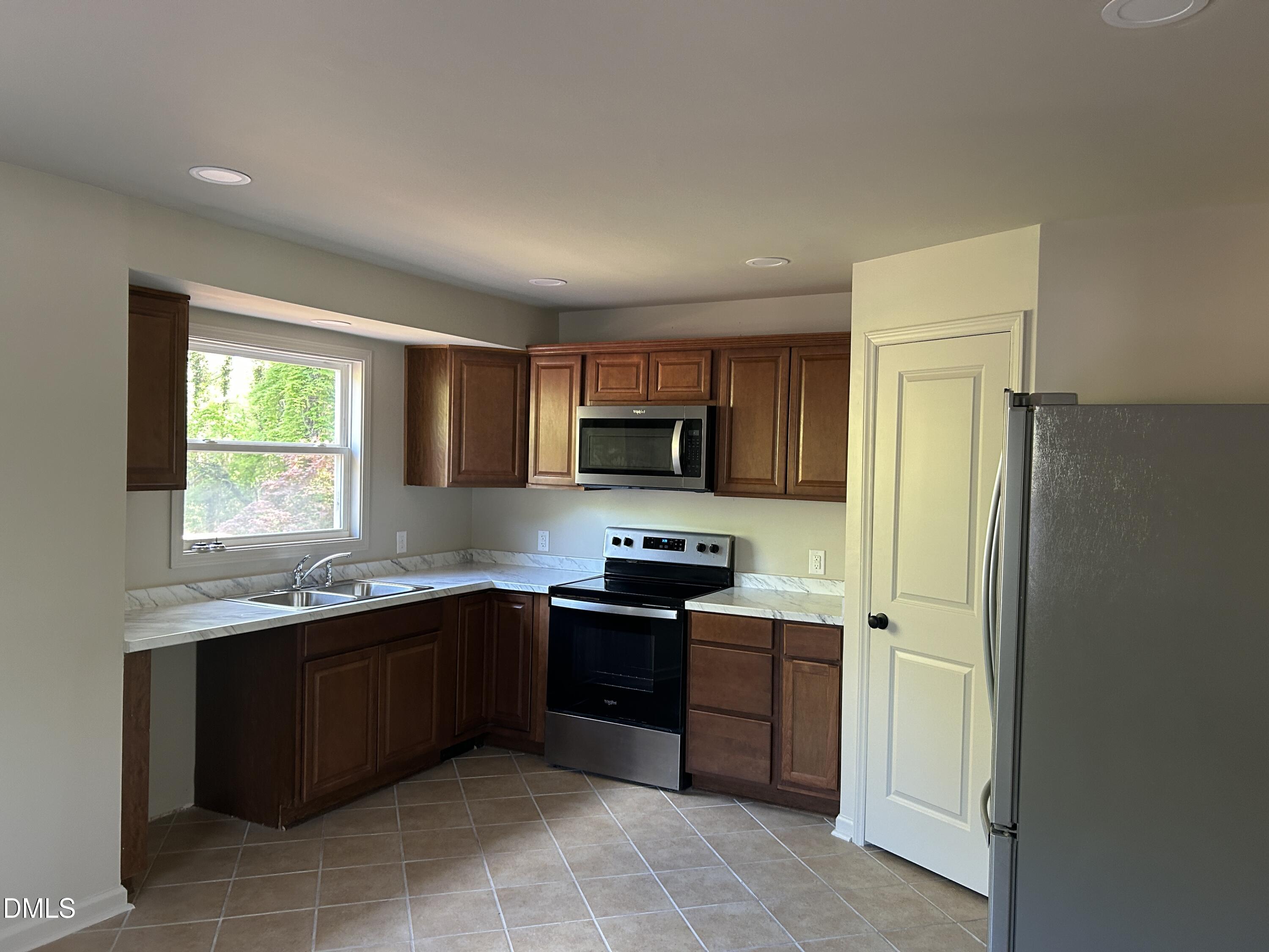 8325 Bells Lake Road Apex, NC 27539 - Photo 6 of 26 IMG_1173