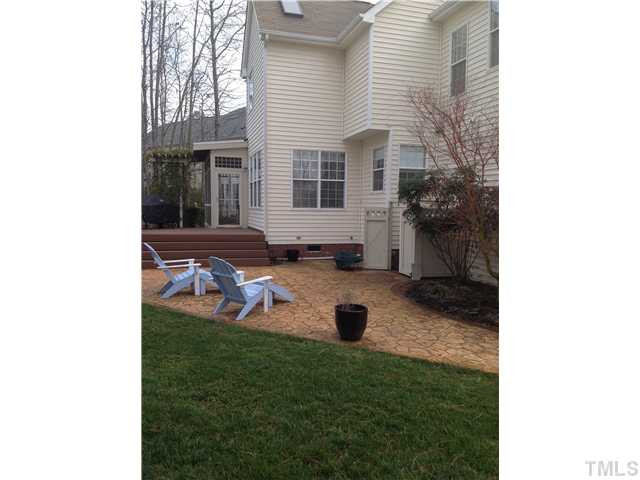 204 Plyersmill Road Cary, NC 27519 - Photo 3 of 25 Patio/Deck