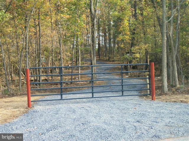 Gate