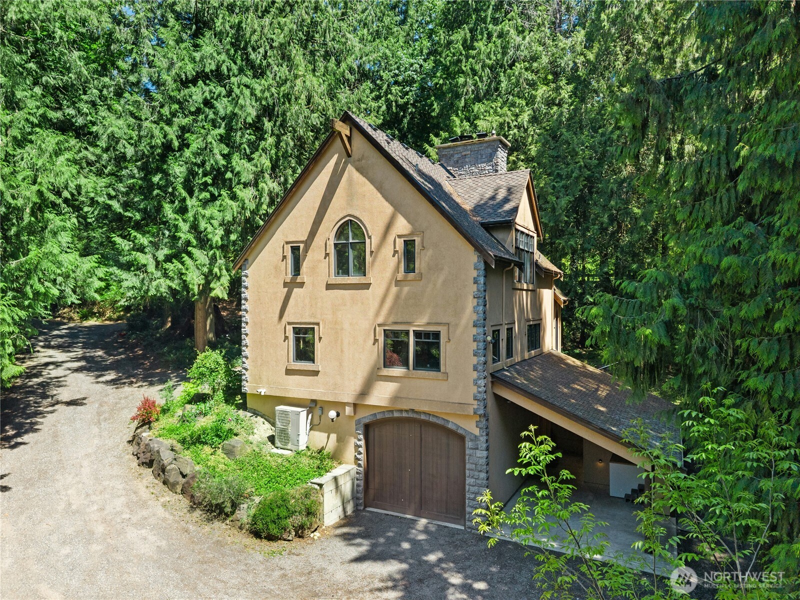19027 Southeast May Valley Road Issaquah, WA 98027 - Photo 37 of 40