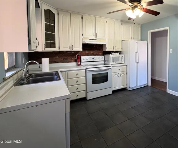 $399,000 | 12 Clove Court, Clifton Park, NY 12065