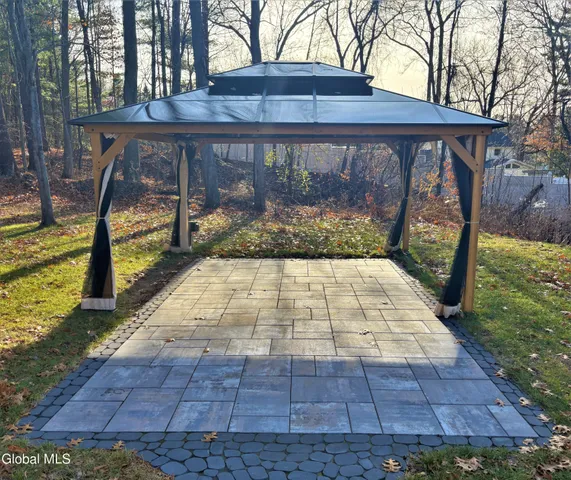 $399,000 | 12 Clove Court, Clifton Park, NY 12065