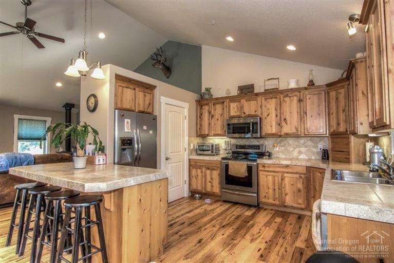 3493 Southeast Dallas Road Prineville, OR 97754 - Photo 8 of 25 Additional Photo