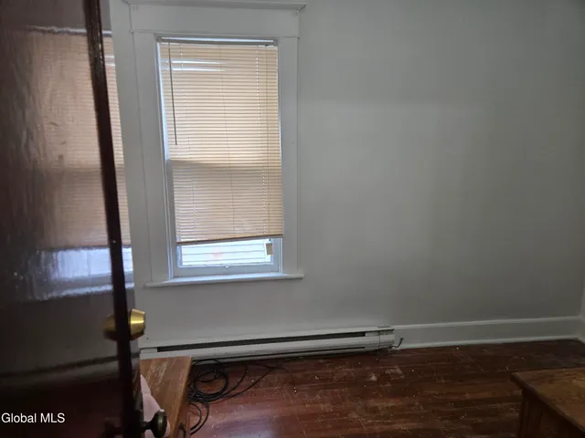 $1,150 | 364 Michigan Avenue, Unit 2, Schenectady, NY 12303