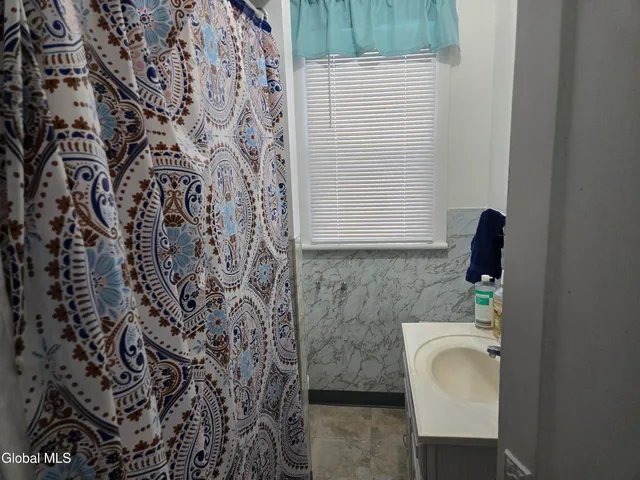 $1,150 | 364 Michigan Avenue, Unit 2, Schenectady, NY 12303