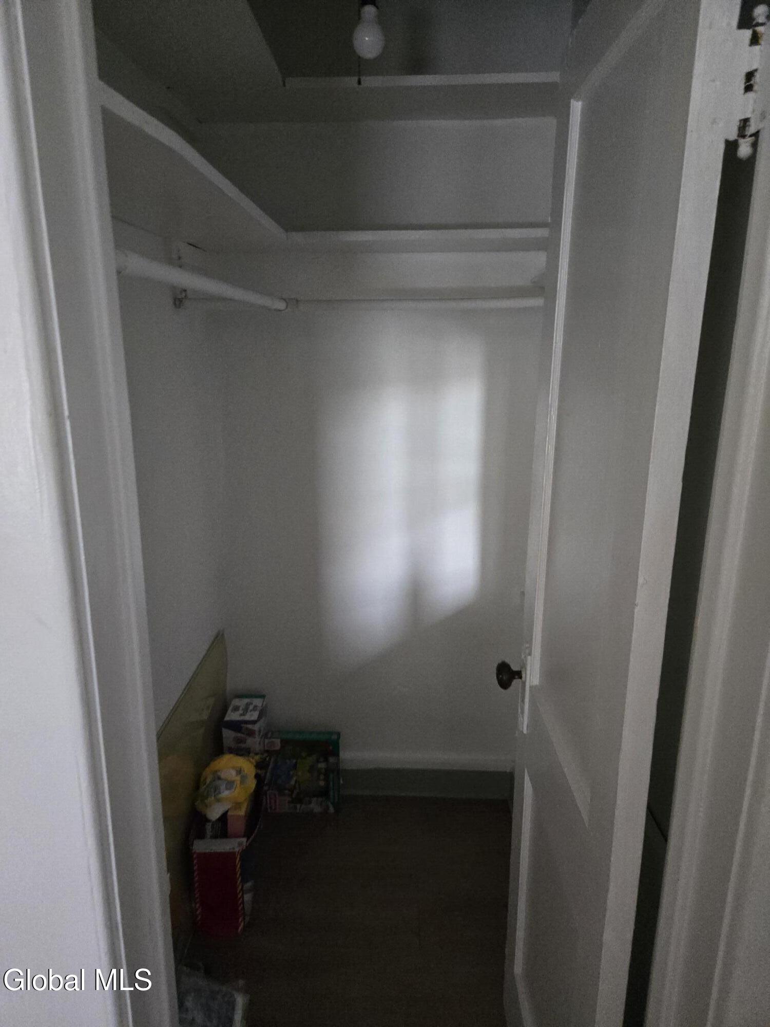 364 Michigan Avenue, Unit 2 Schenectady, NY 12303 - Photo 8 of 15 20250913_161335