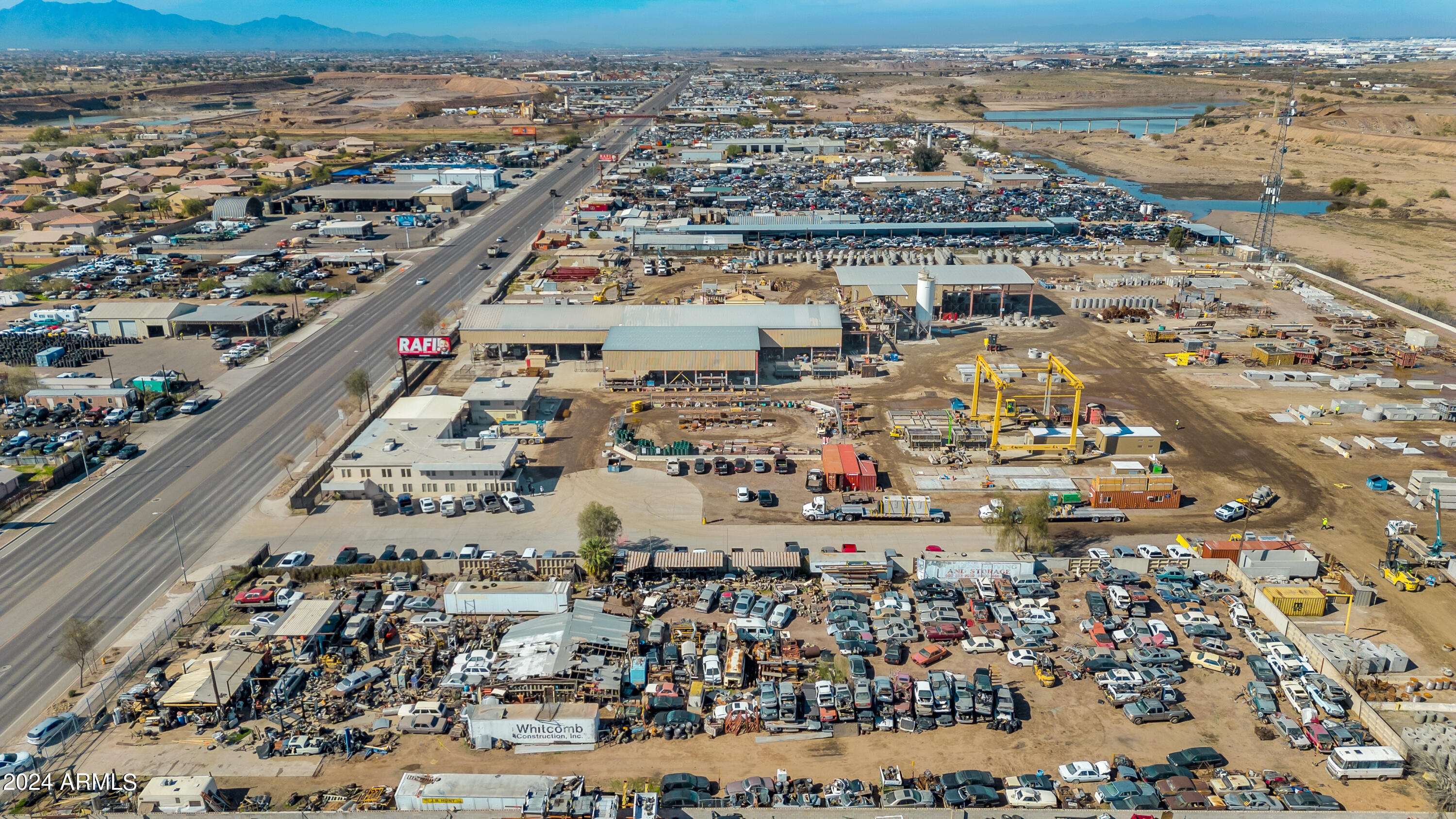 2350 West Broadway Road Phoenix, AZ 85041 - Photo 5 of 10 DJI_0035