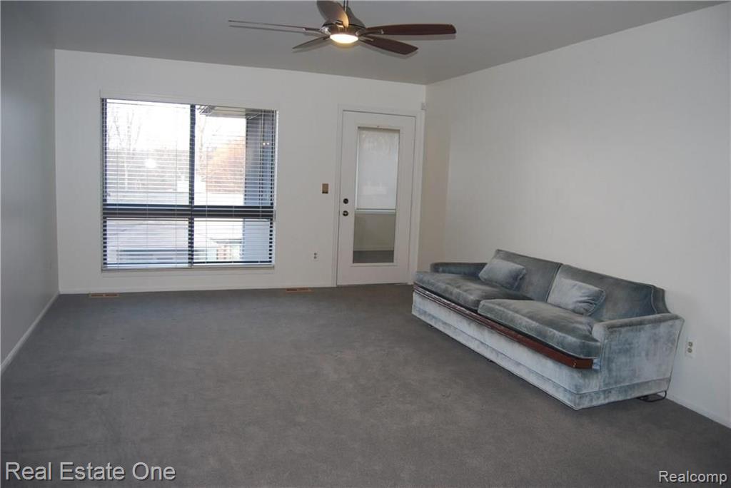 924 Wexford Way, Unit 10 Rochester Hills, MI 48307 - Photo 7 of 25