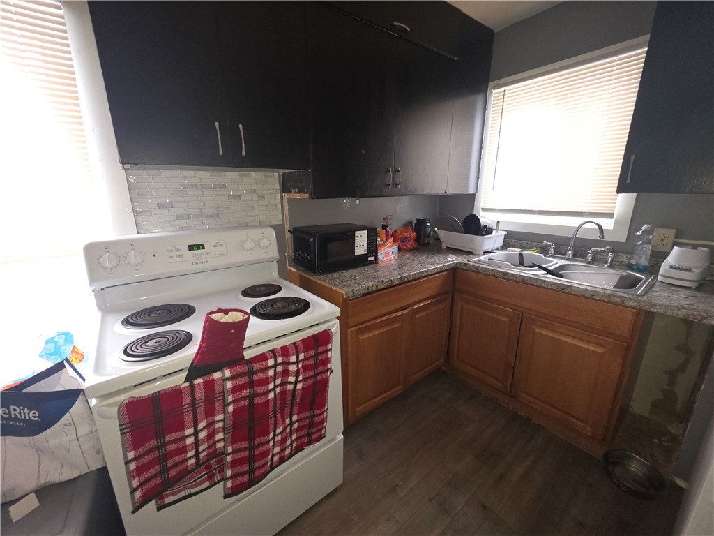 131 Wellington Avenue Rochester, NY 14611 - Photo 9 of 18