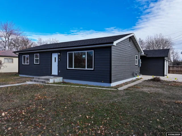 $385,000 | 960 North 2nd Street, Lander, WY 82520