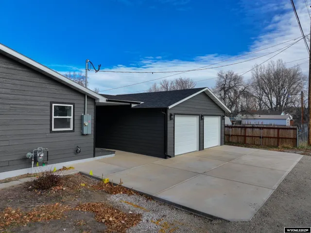 $385,000 | 960 North 2nd Street, Lander, WY 82520