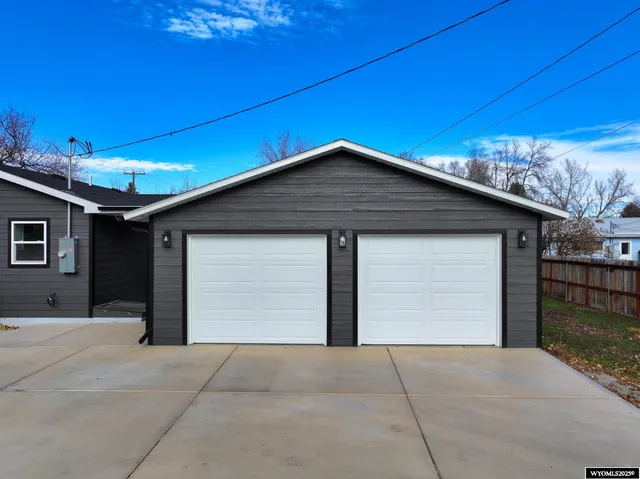 $385,000 | 960 North 2nd Street, Lander, WY 82520