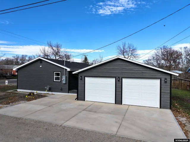 $385,000 | 960 North 2nd Street, Lander, WY 82520
