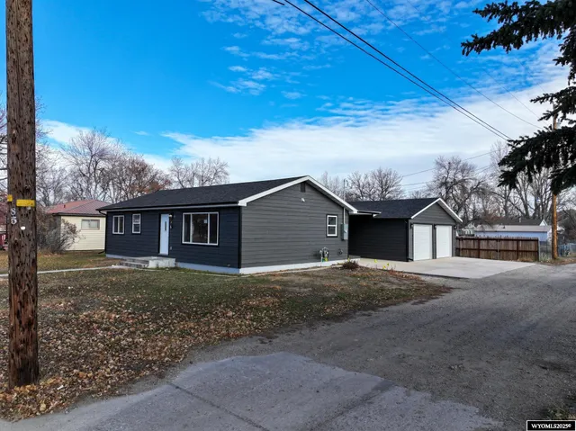 $385,000 | 960 North 2nd Street, Lander, WY 82520