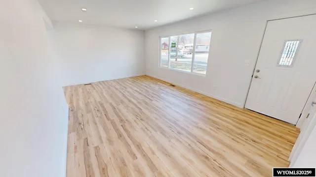 $385,000 | 960 North 2nd Street, Lander, WY 82520