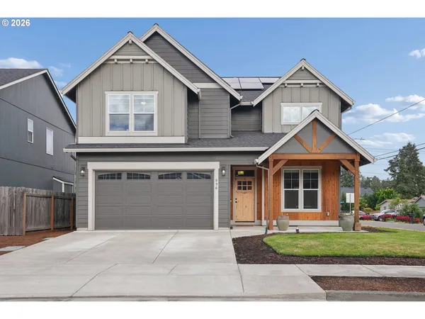 $700,000 | 896 Southeast 43rd Avenue, Hillsboro, OR 97123