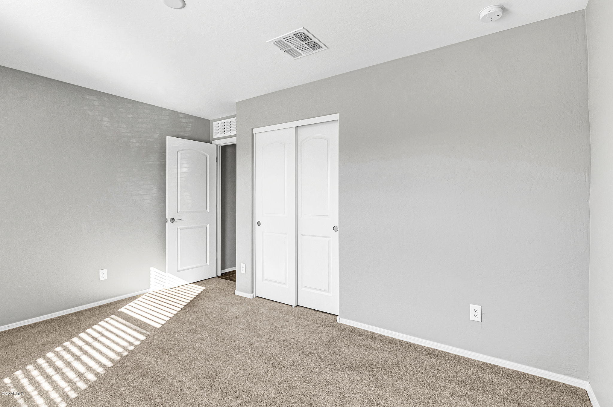 1816 Grenadine Road Phoenix, AZ 85040 - Photo 13 of 27 6-web-or-mls-DSC_3489_90_91_92_93