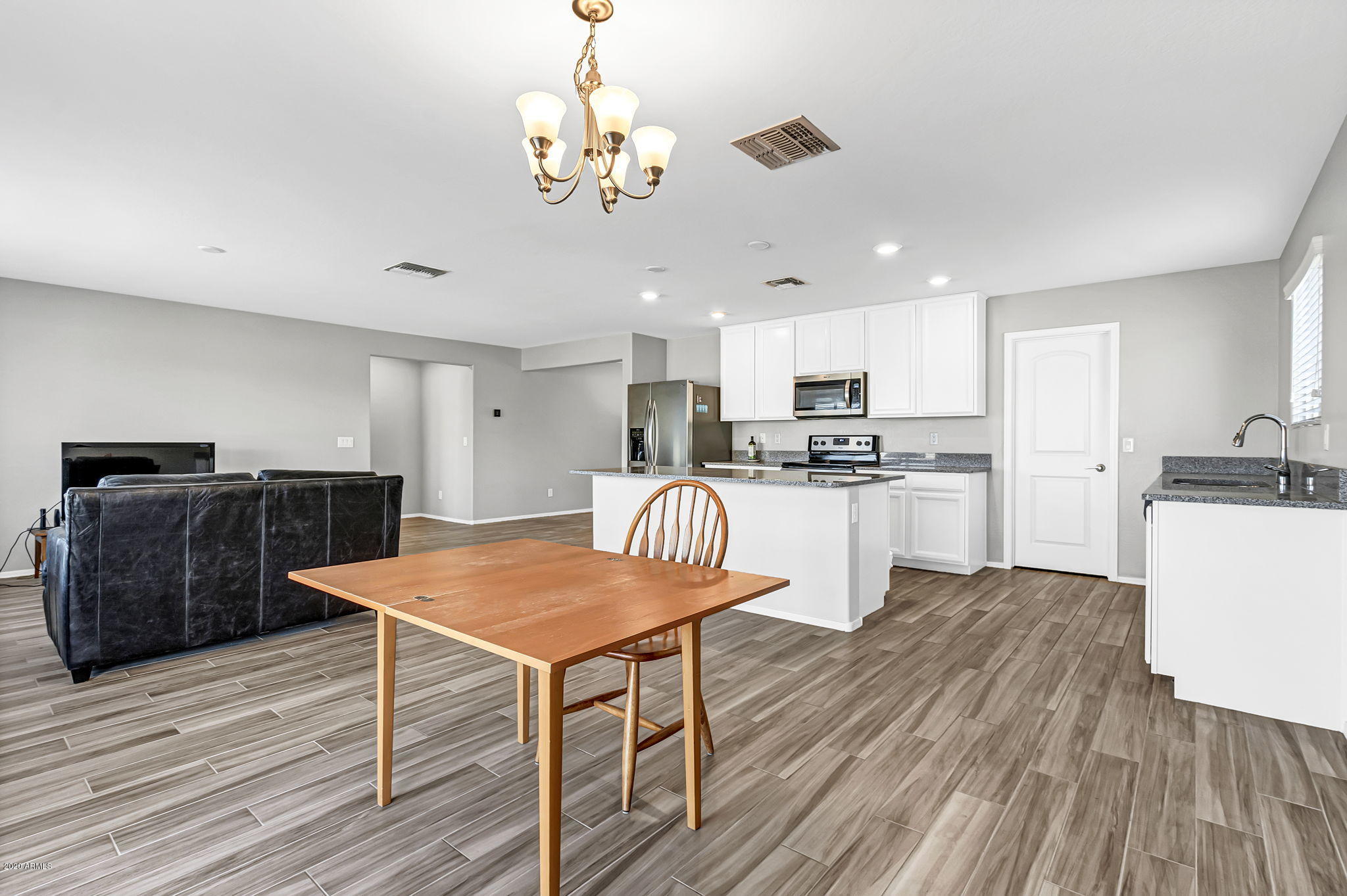 1816 Grenadine Road Phoenix, AZ 85040 - Photo 10 of 27 23-web-or-mls-DSC_3694_5_6_7_8
