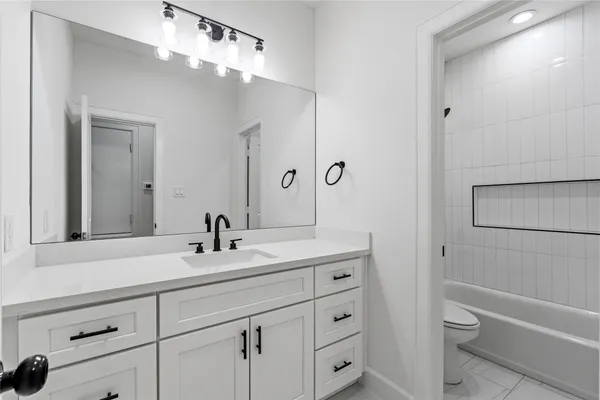 $1,850 | 8316 Corinth Street, Unit D, Houston, TX 77051